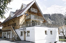 chalet_schlosskopf,_ski_calet_in_st_anton,_austria,_exterior_12224
