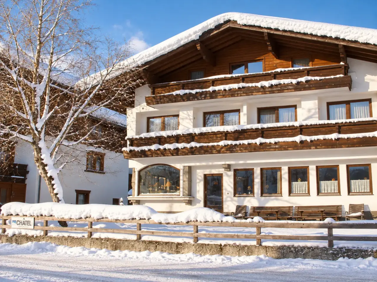 Haus Alpina   Front 1
