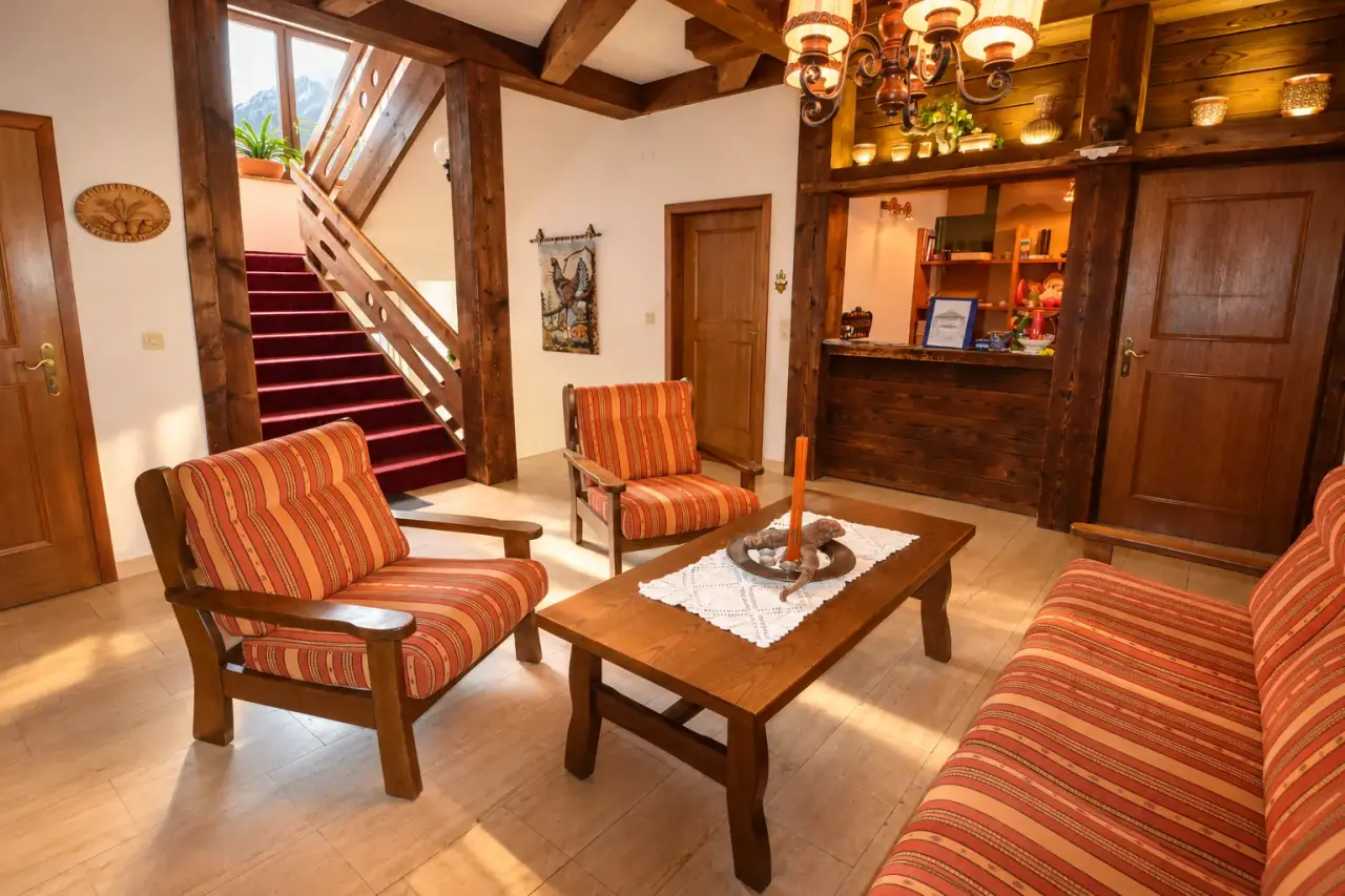 Haus Alpina   Lobby 2